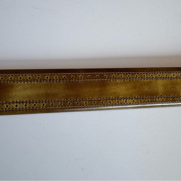 Mezlan Tan Khaki Leather Belt with Silver Buckle size 44 - Picture 4 of 9